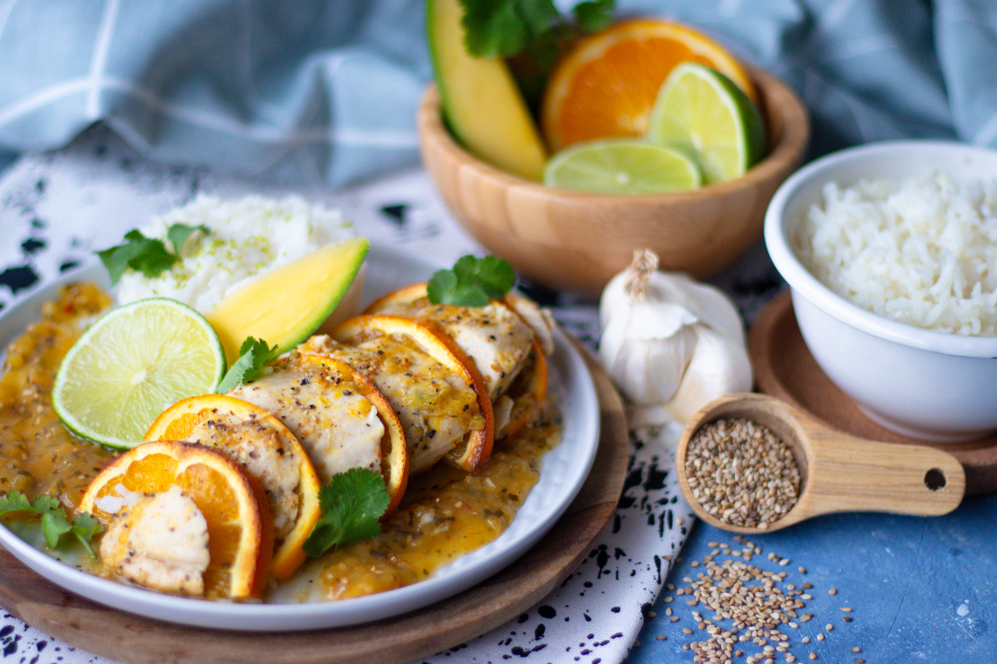 Orangen-Pfeffer Huhn mit Kokos-Limettenreis und Mango-Chilli Chutney